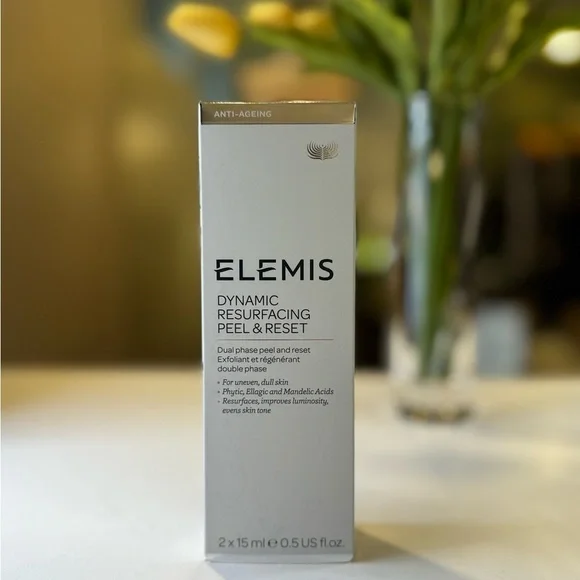 Elemis Dynamic Resurfacing Peel & Reset - Picture 6 of 7